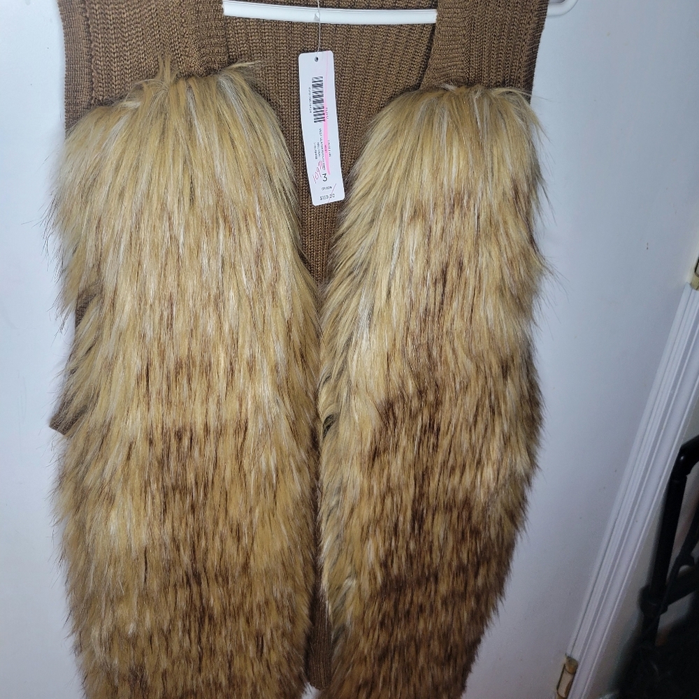 Faux Fur Vest - new with tag